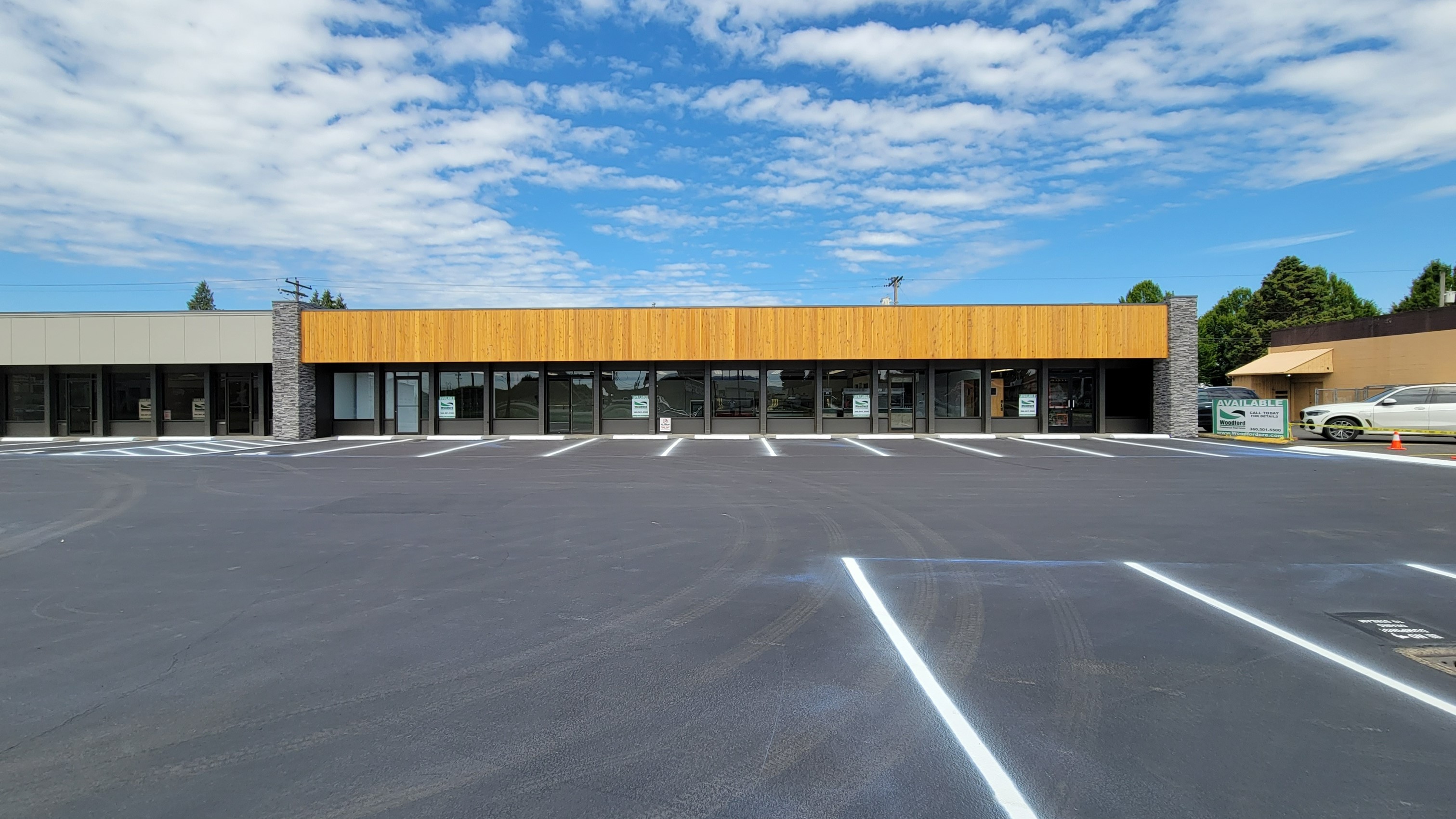 For Sale & Lease Commercial Real Estate Properties in Kelso, Longview