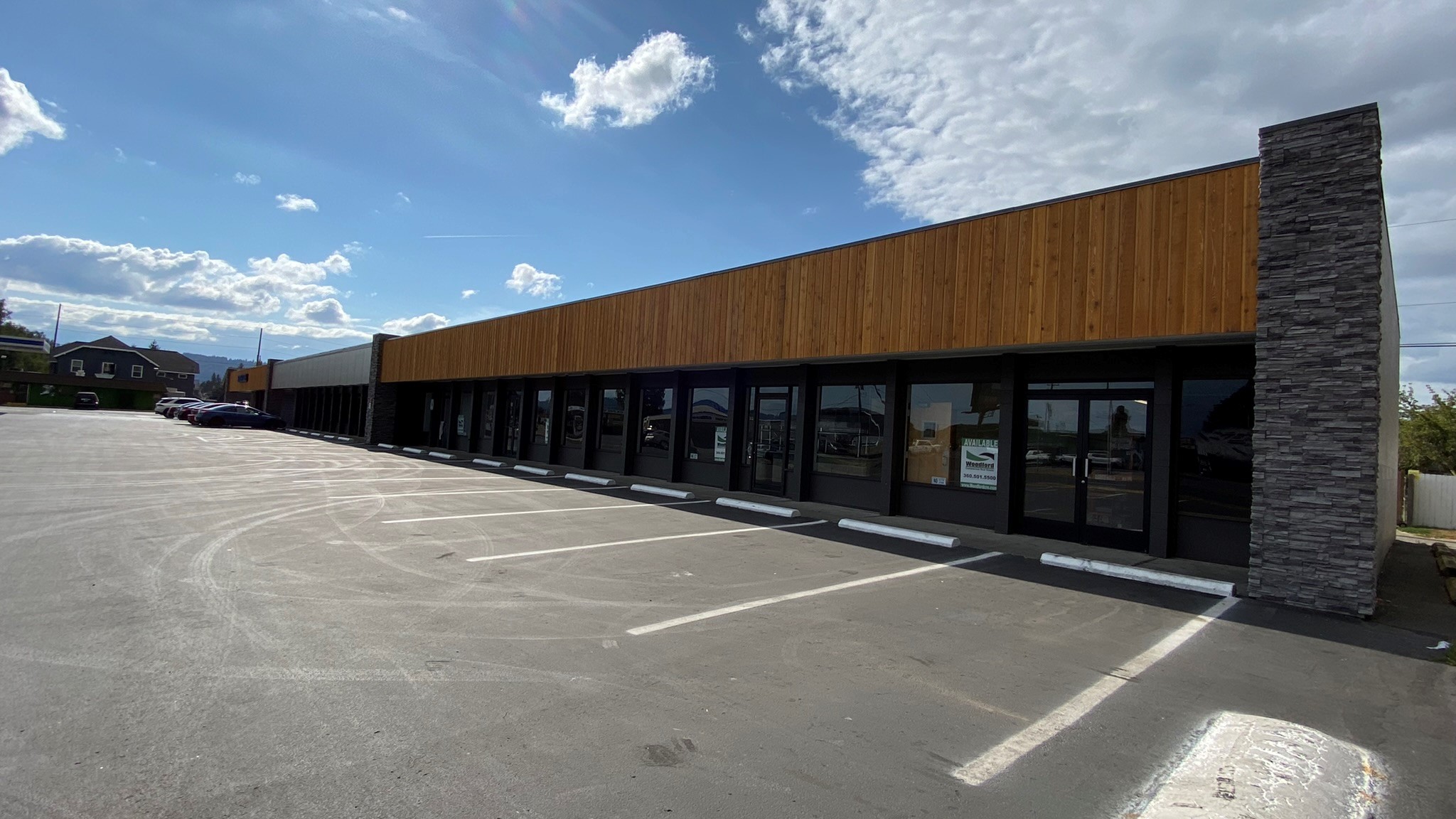 For Sale & Lease Commercial Real Estate Properties in Kelso, Longview